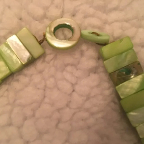 Green Quartz Necklace, 19" long - Picture 2 of 4